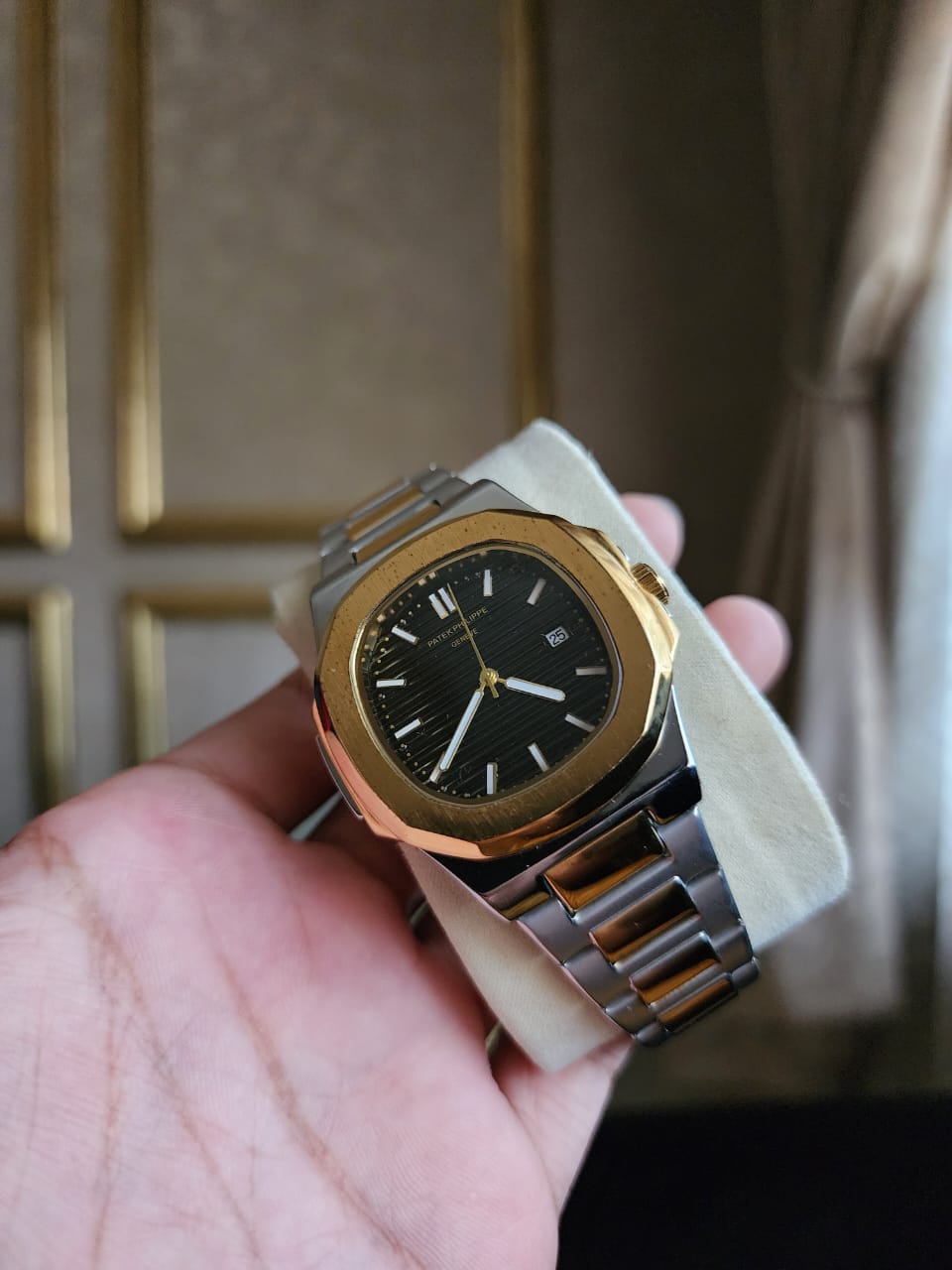 Patek Philipe Nautilus - Golden Black