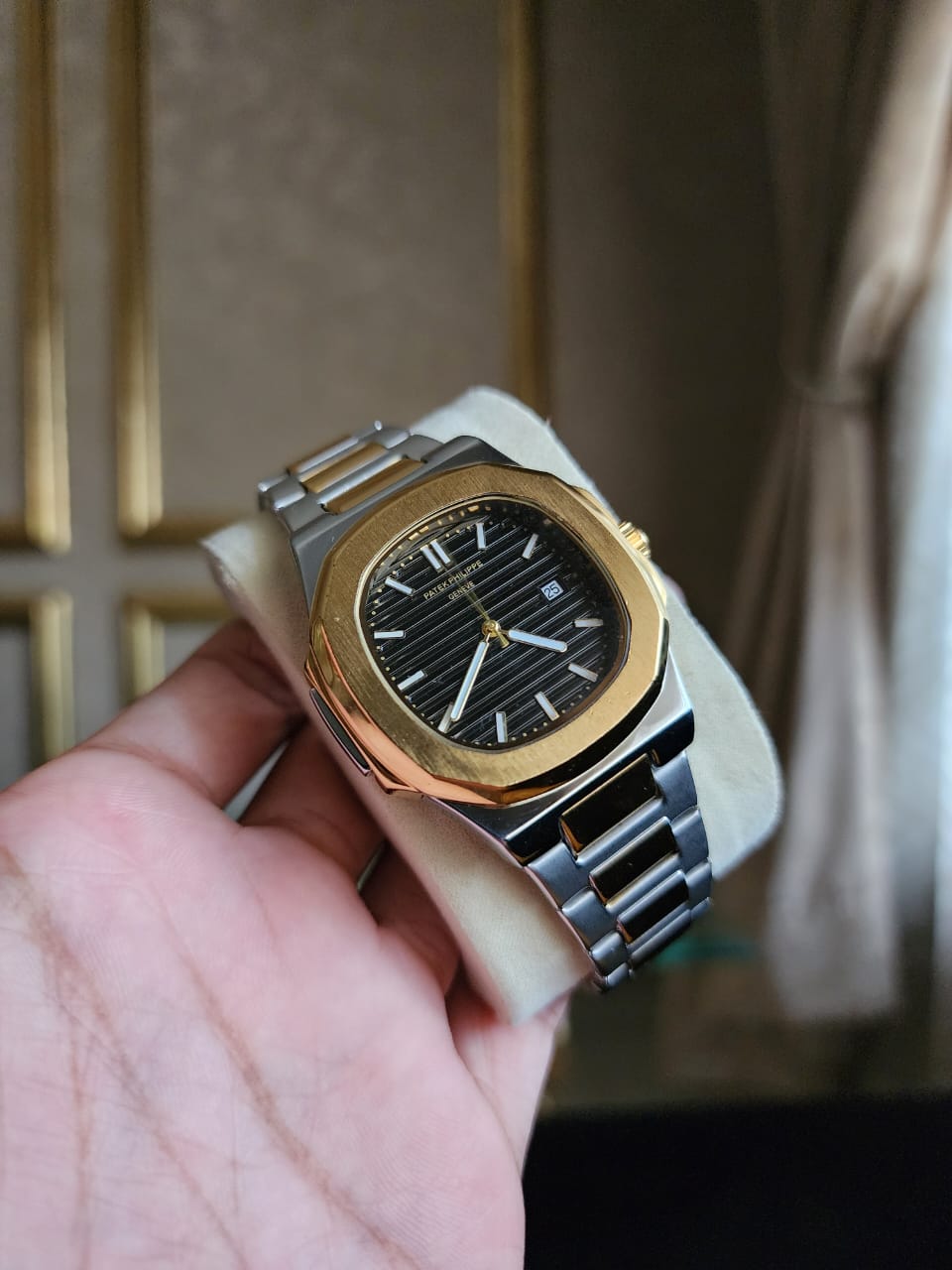 Patek Philipe Nautilus - Golden Black
